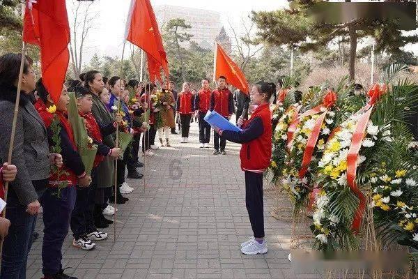 辛巴怒斥快手: 快封某人号,不然将去别的平台开播