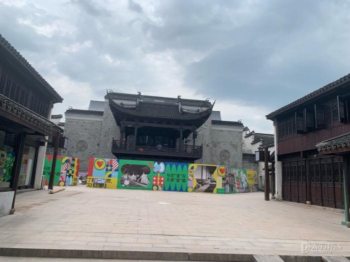 “微笑女孩”铁嘉欣:7岁时因一张笑脸走红,公司出100万签约被拒